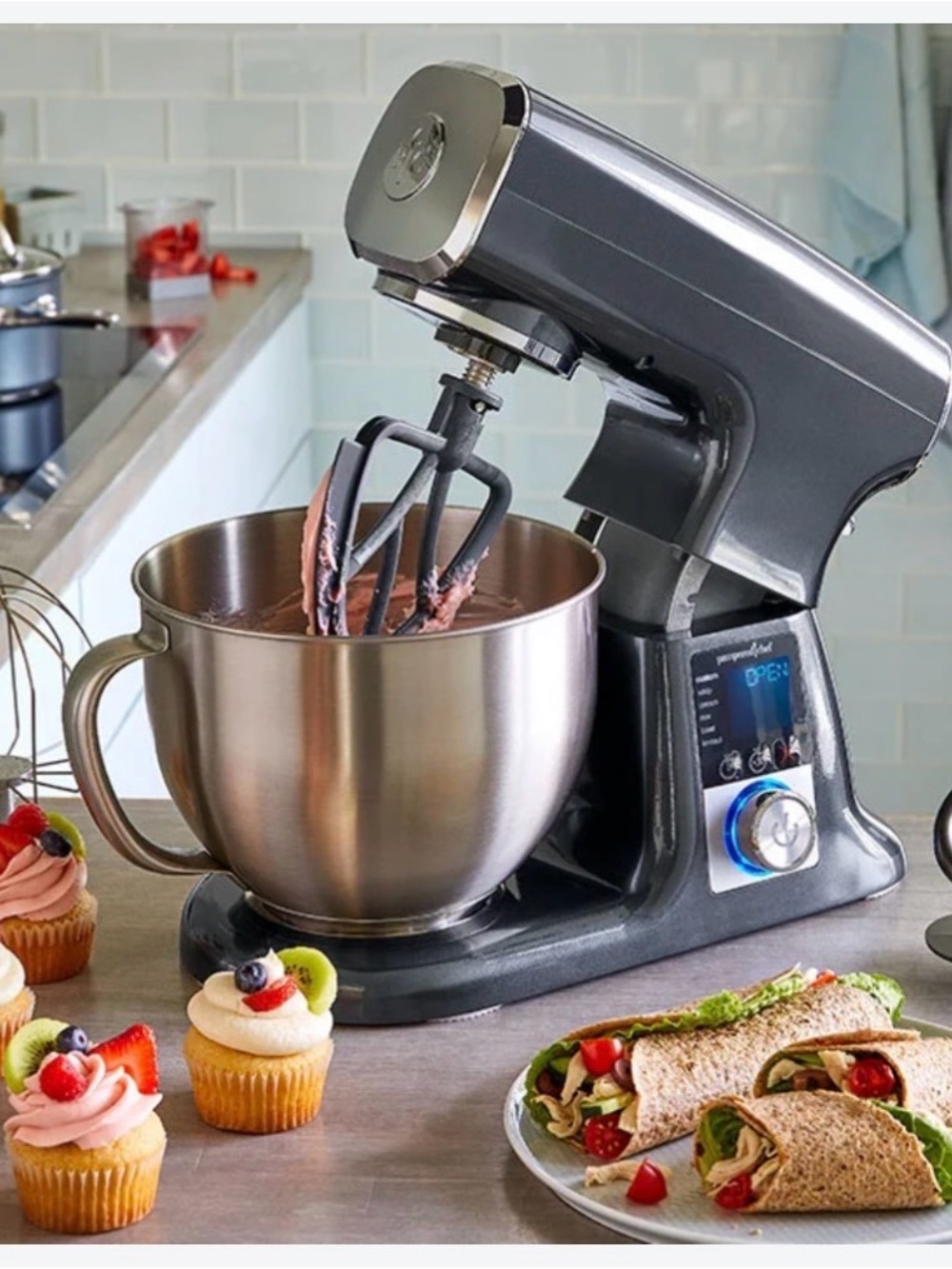 NEW IN BOX Pampered Chef Deluxe Stand Mixer with Stainless Steel Bowl – Gray